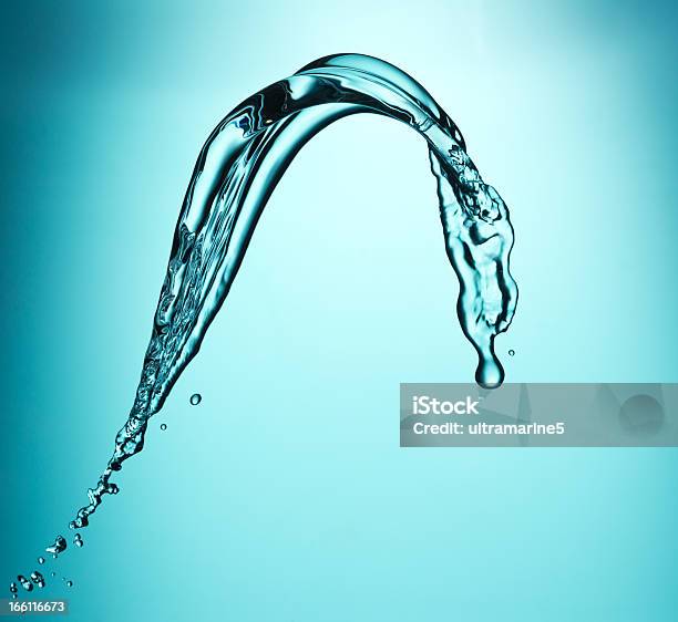 Acqua Splash - Fotografie stock e altre immagini di Acqua - Acqua, Acqua fluente, Acqua minerale