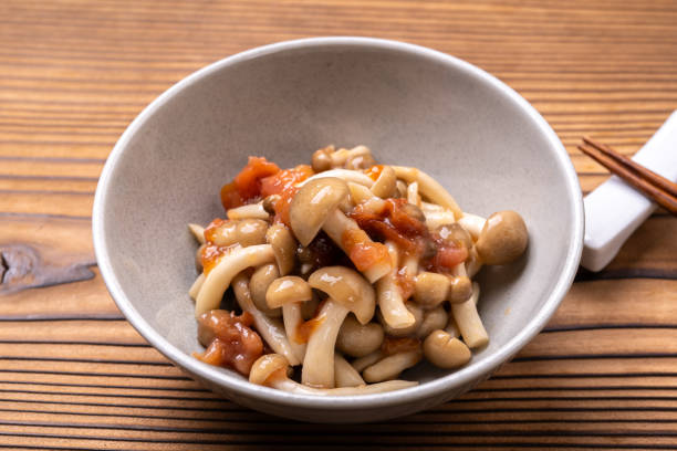 istock Shimeji mushrooms with plum sauce 1661268011