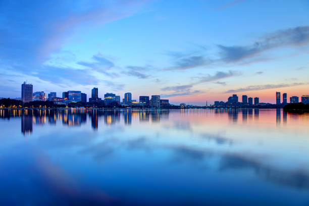 istock Cambridge Massachusetts along the Charles River 1661284311