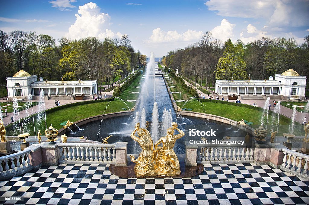 Peterhof の噴水 - ぺテルゴフのロイヤリティフリーストックフォト