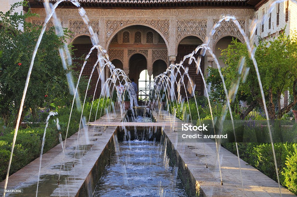 Kamienie pomnikowe kompleks Hotel Alhambra. Generalife. Granada, Andaluzja, Hiszpania - Zbiór zdjęć royalty-free (Alhambra - Hiszpania)
