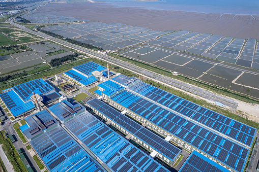 Solar power generation of seaside factory and aquaculture mudflat