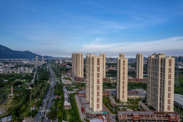 vista aerea di moderni edifici residenziali urbani - art museum art university entertainment foto e immagini stock