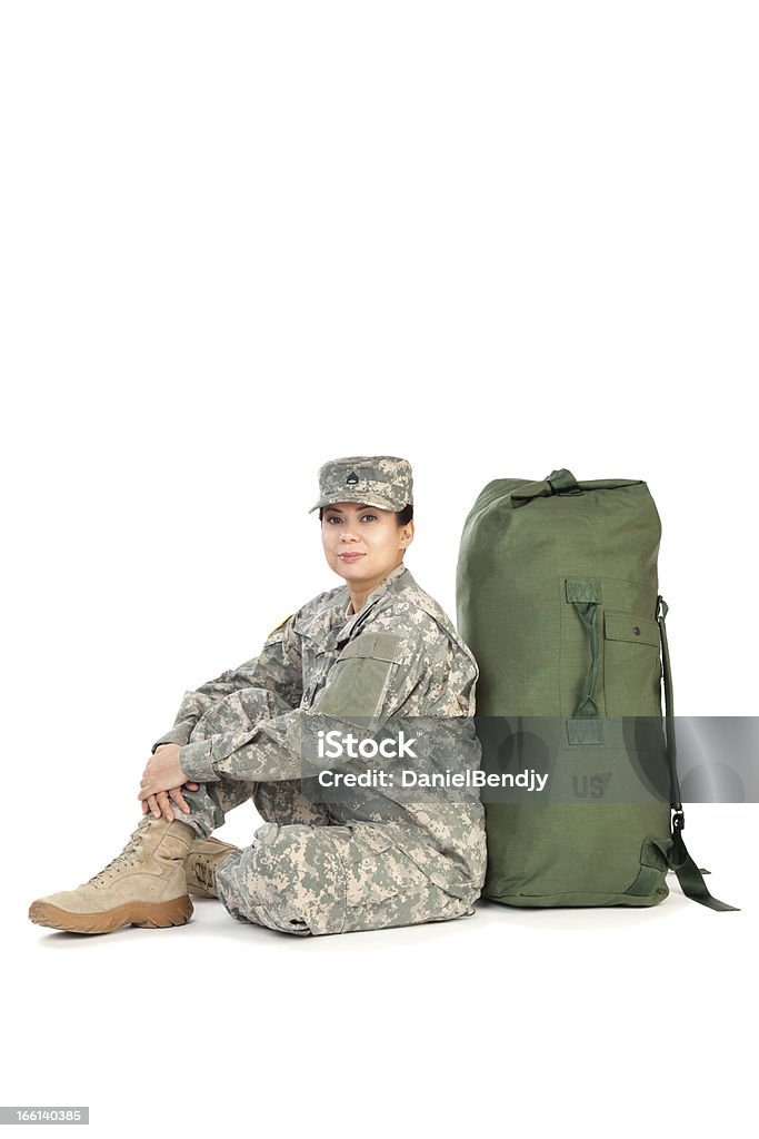 Feminino soldado do exército americano em uniforme de Camuflagem - Foto de stock de Corpo inteiro royalty-free