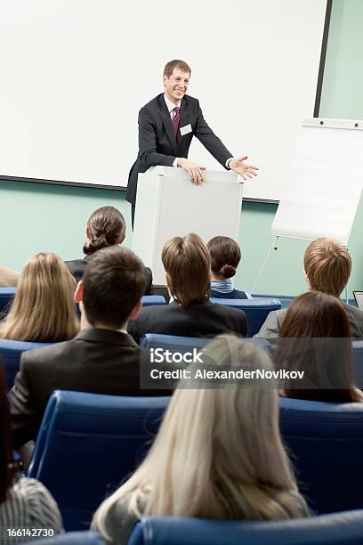 Conferencia De Negocios Foto de stock y más banco de imágenes de Atril - Objeto fabricado - Atril - Objeto fabricado, Estudiante, Acontecimiento