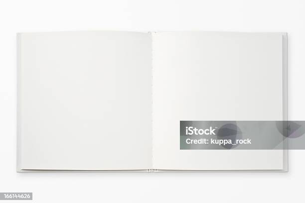 Abra O Livro Em Branco - Fotografias de stock e mais imagens de Aberto - Aberto, Livro, Ninguém
