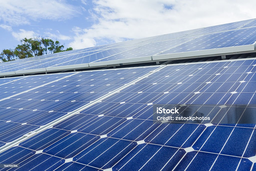 Painéis solares - Foto de stock de Painel Solar royalty-free