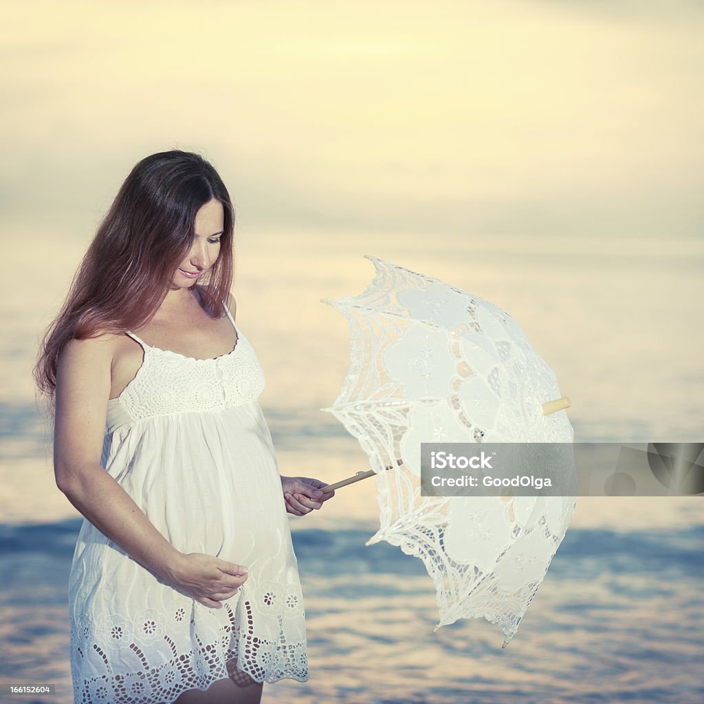 Donna incinta - Foto stock royalty-free di 30-34 anni