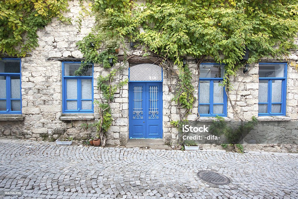 Porte in legno e finestre - Foto stock royalty-free di Alacati