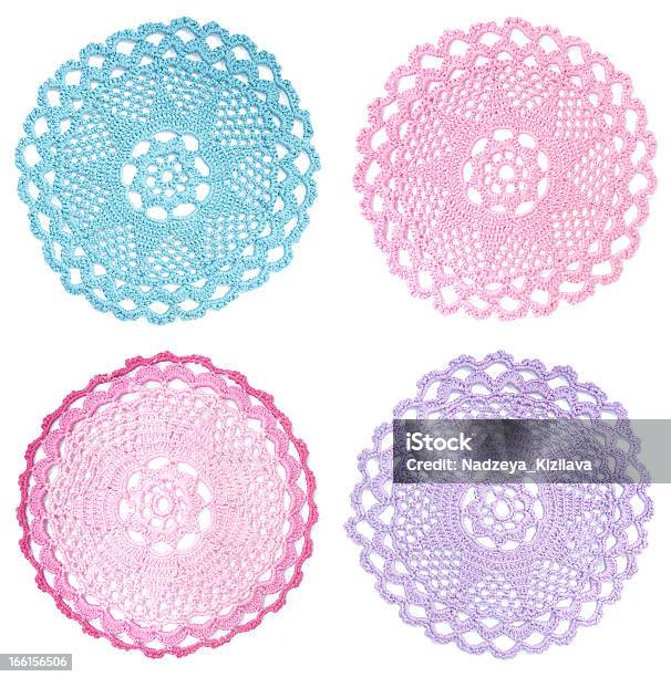 Photo libre de droit de Multicolore Doilies Vintage banque d'images et plus d'images libres de droit de Crochet - Tissage - Crochet - Tissage, Napperon, Tissage