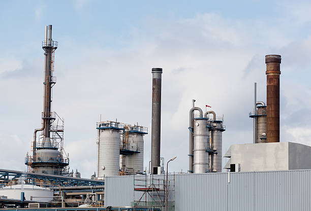 istock View of big oil refinery 166158657