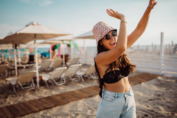 istock Women at the beach 1661595641
