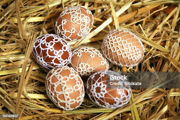 Uova Di Pasqua - Fotografie stock e altre immagini di Arti e mestieri - Arti e mestieri, Artigianato, Aspetto naturale