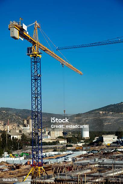 Photo libre de droit de Chantier De Construction Entre Hills banque d'images et plus d'images libres de droit de Affaires - Affaires, Beit Shemesh, Bleu