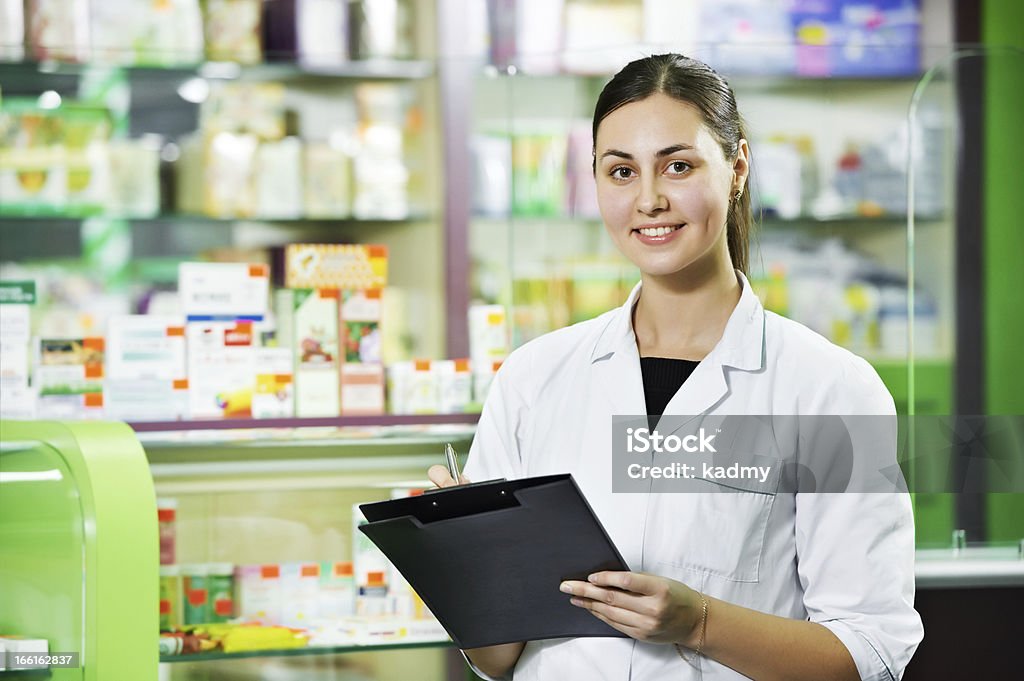 Apotheke Chemiker Frau in der Apotheke - Lizenzfrei Antibiotikum Stock-Foto