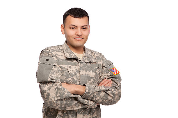 sonriente hombre soldado - military uniform fotografías e imágenes de stock