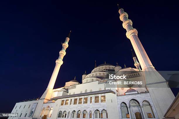 Photo libre de droit de Mosquée Kocaetepe De Nuit banque d'images et plus d'images libres de droit de Mosquée Kocatepe - Mosquée Kocatepe, Anatolie - Turquie, Ankara - Turquie