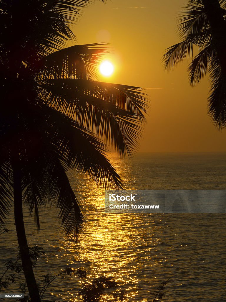 Schönen tropischen Sonnenuntergang - Lizenzfrei Abenddämmerung Stock-Foto