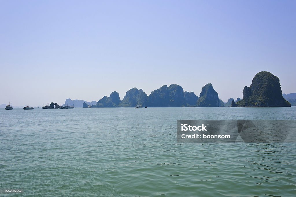 Paesaggio marino di Baia di Halong, Vietnam - Foto stock royalty-free di Acqua