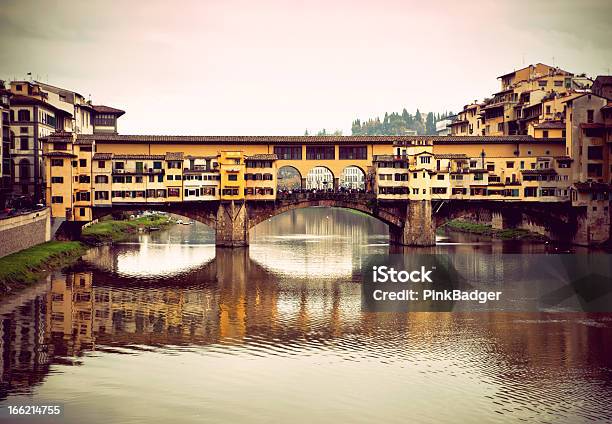 Ponte Vecchio - Fotografias de stock e mais imagens de Antigo - Antigo, Ao Ar Livre, Arcaico