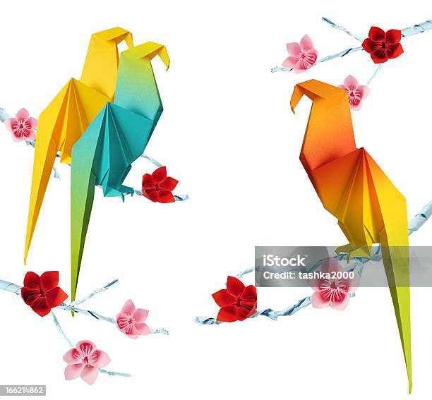 Origami Papagaios - Fotografias de stock e mais imagens de Origami - Origami, Pássaro, Amarelo
