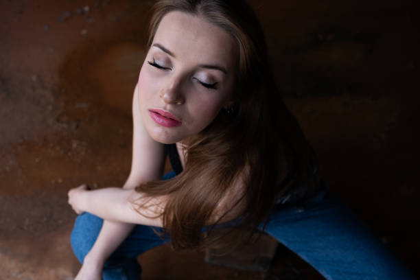 Portrait of young woman.