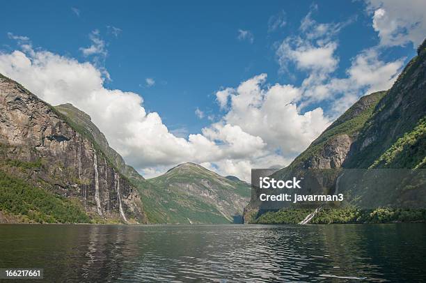 Photo libre de droit de Geiranger Fjord Norvège banque d'images et plus d'images libres de droit de Bleu - Bleu, Cascade, Chutes des Sept Soeurs