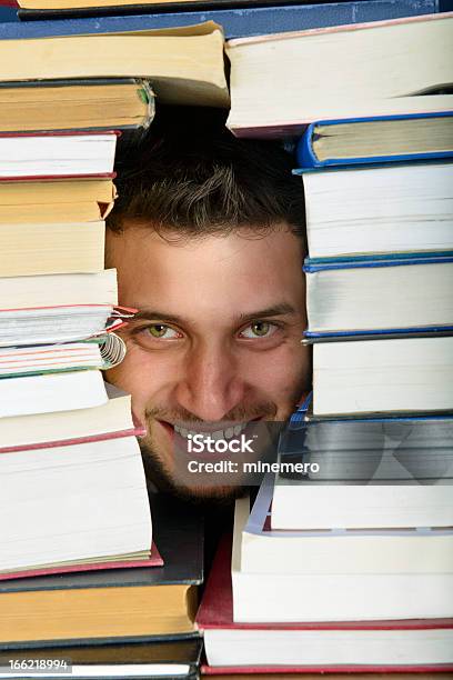 Foto de Estudante Feliz e mais fotos de stock de Adulto - Adulto, Aluno de Universidade, Aprender