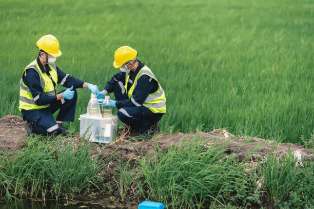 istock Take samples of water contaminated with environmental toxic waste or suspected sources of pollution. 1662336118