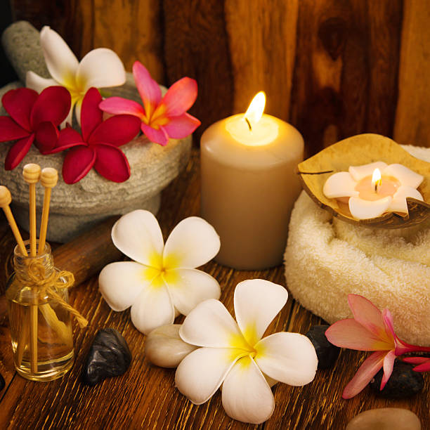 야외 스파 마사지 설정 - relaxation bali spa treatment frangipani 뉴스 사진 이미지