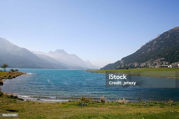 Jezioro Silvaplana - zdjęcia stockowe i więcej obrazów Alpy - Alpy, Alpy Szwajcarskie, Bez ludzi