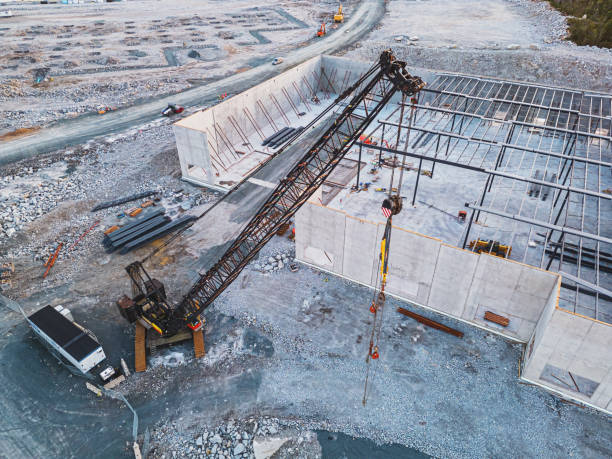 istock Tilt-Up Concrete Warehouse 1662545666