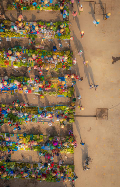 istock Hau Giang crouching market 1662700741