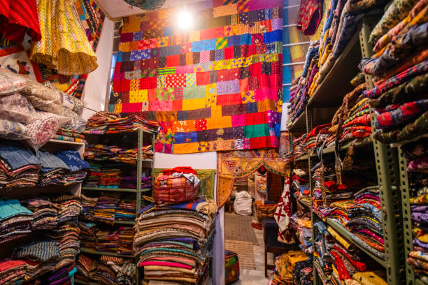 istock Handicrafts for sale in Rajasthan 1662727197