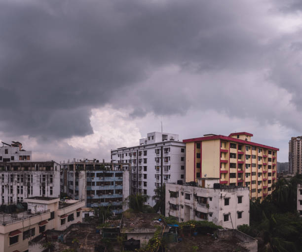 istock Beautiful evening sky cityscapes 1662769894