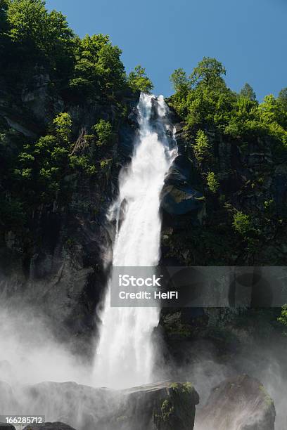 滝の Foroglio ティチーノswitzerland - スイスのストックフォトや画像を多数ご用意 - スイス, ティチーノ州, マッジア谷