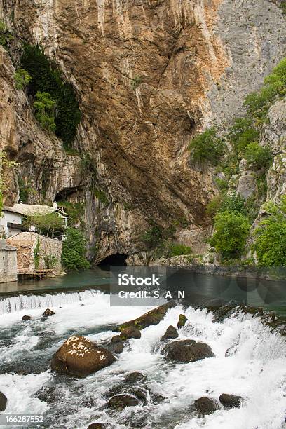 Wiosną Rzeki Buna Blagaj Bośnia I Hercegowina - zdjęcia stockowe i więcej obrazów Bez ludzi - Bez ludzi, Blagaj, Bośnia i Hercegowina