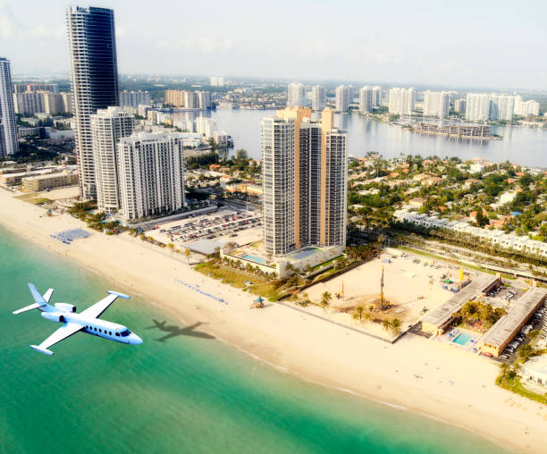 istock Travel to Miami. 1662977442