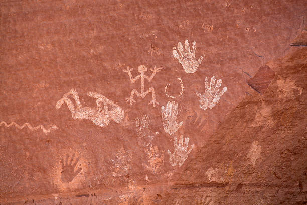 istock Rock art petroglyphs in Canyon de Chelly, Arizona 166311777