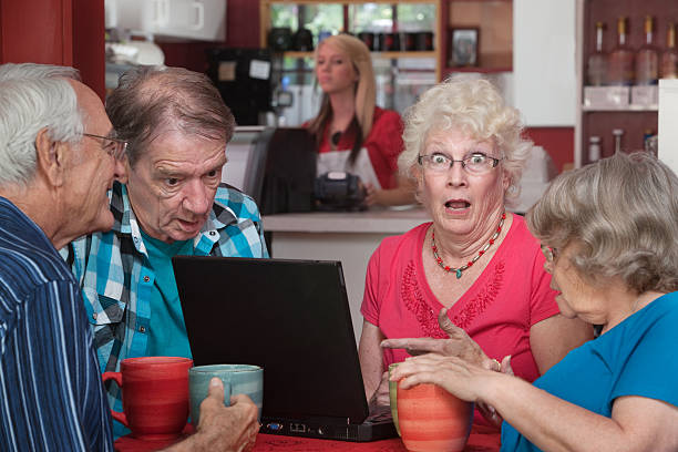 istock Shocked Seniors with Laptop 166311990