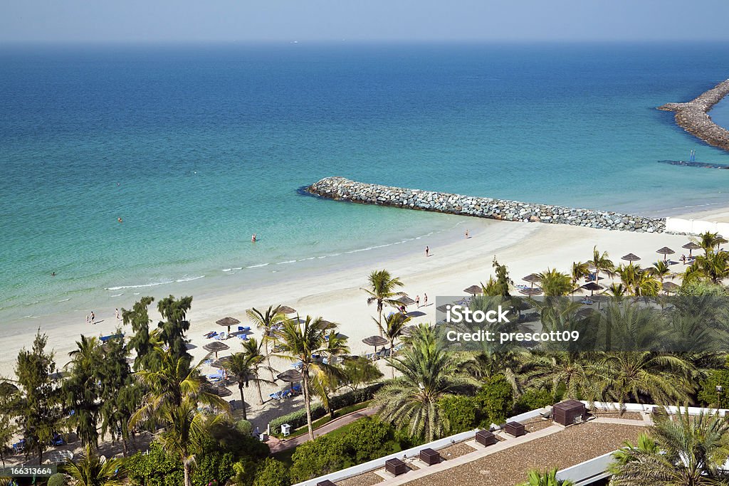 Вид на пляж в ОАЭ - Стоковые фото Без людей роялти-фри