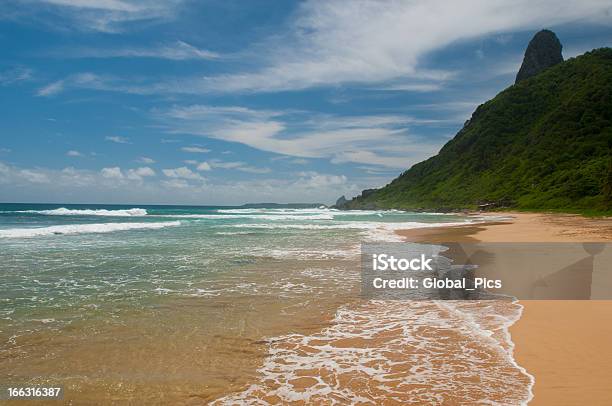 Fernando De Noronha - Fotografie stock e altre immagini di Spiaggia - Spiaggia, Stato di Pernambuco, Acqua