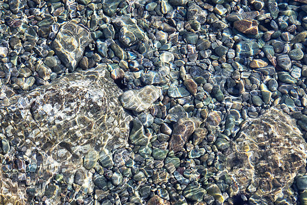 stone debaixo d'água - stone rock river pebble - fotografias e filmes do acervo