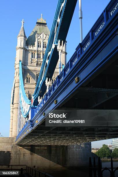 Tower Bridge Foto de stock y más banco de imágenes de Aire libre - Aire libre, Ciudad, Ciudades capitales