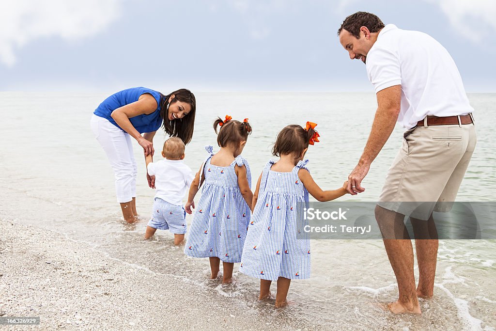 Día en la playa - Foto de stock de Nápoles - Florida libre de derechos