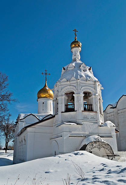 igreja de st. paraskeva em sergiev posad - monkhood - fotografias e filmes do acervo