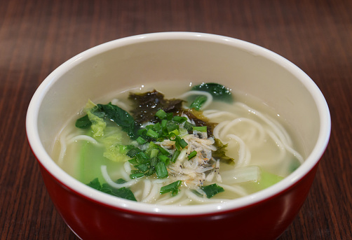 Chinese Food: Plain noodles in broth