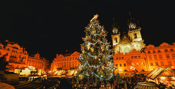 istock Christmas night cityscape in Vienna on december 1663310657