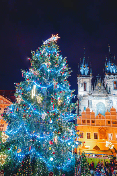 istock Christmas night cityscape in Vienna on december 1663310658