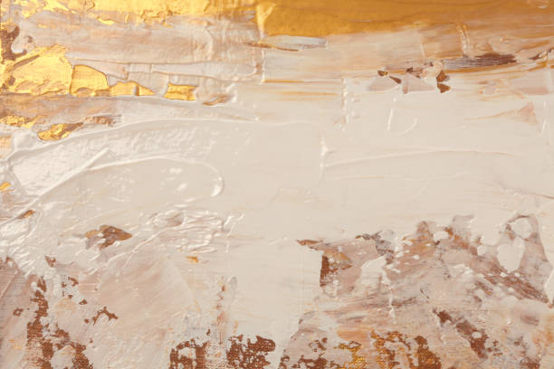 абстрактная акриловая и акварельная мазковая клякса. бежевый и золотой цвет холста, текстура, горизонтальный фон. - painted image paint art letterpress стоковые фото и изображения
